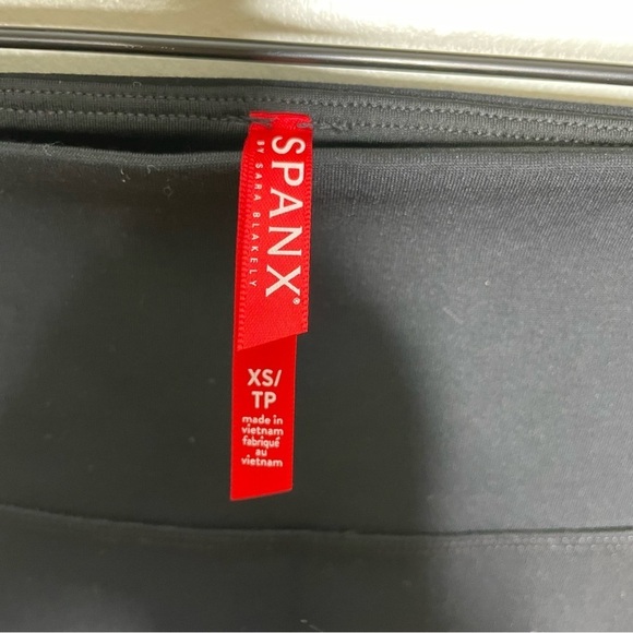 Spanx Faux Leather Panel Ponte Leggings Womens XS NWT - Picture 3 of 10